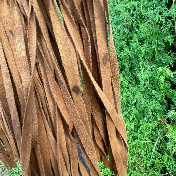 Chico's Sz. 0 (Small/4) Waterfall Fringe Brown Faux Suede Boho Macrame Vest - Picture 15 of 16
